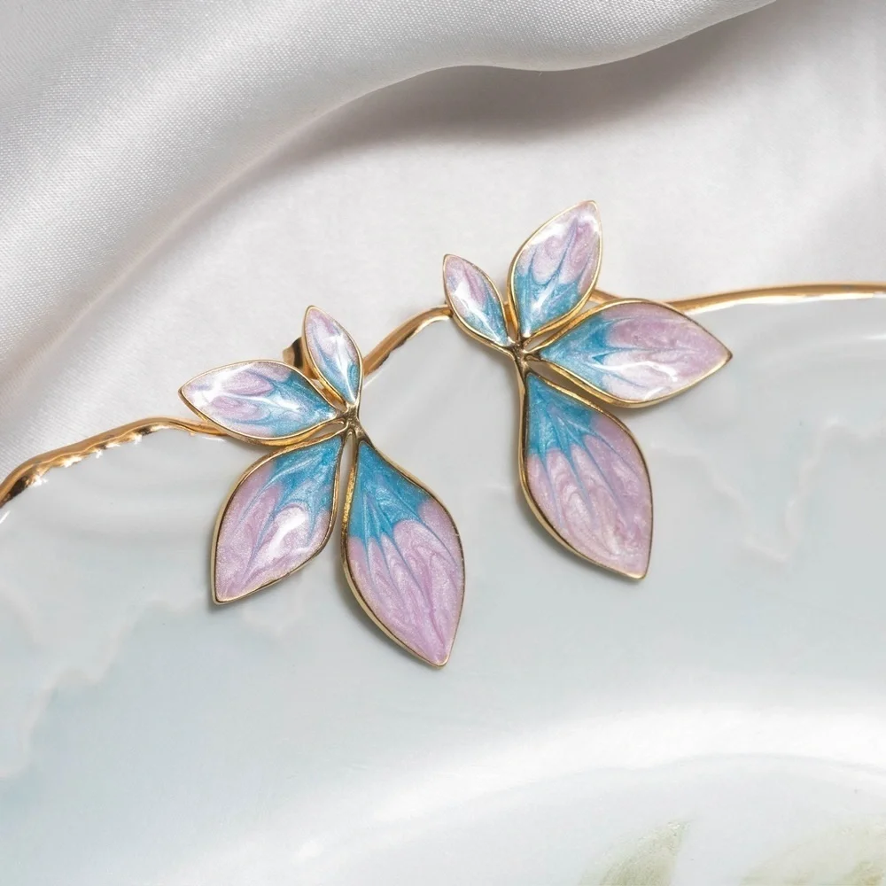 ✨Anthropologie Leana Purple Petal Earrings